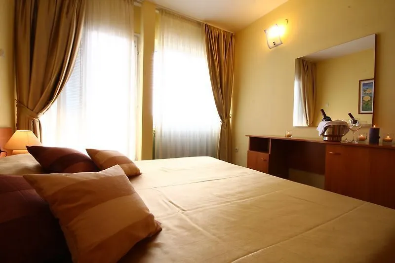 ***  Hotel Pula Kroatien