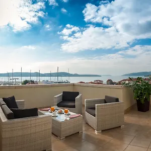 Rotondo Hotel Donji Seget